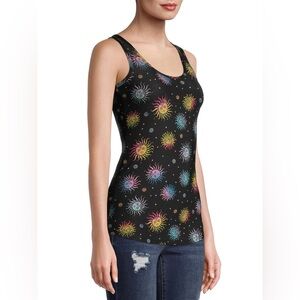 NWT No boundaries super soft fitted black with ombré moon scoop tank